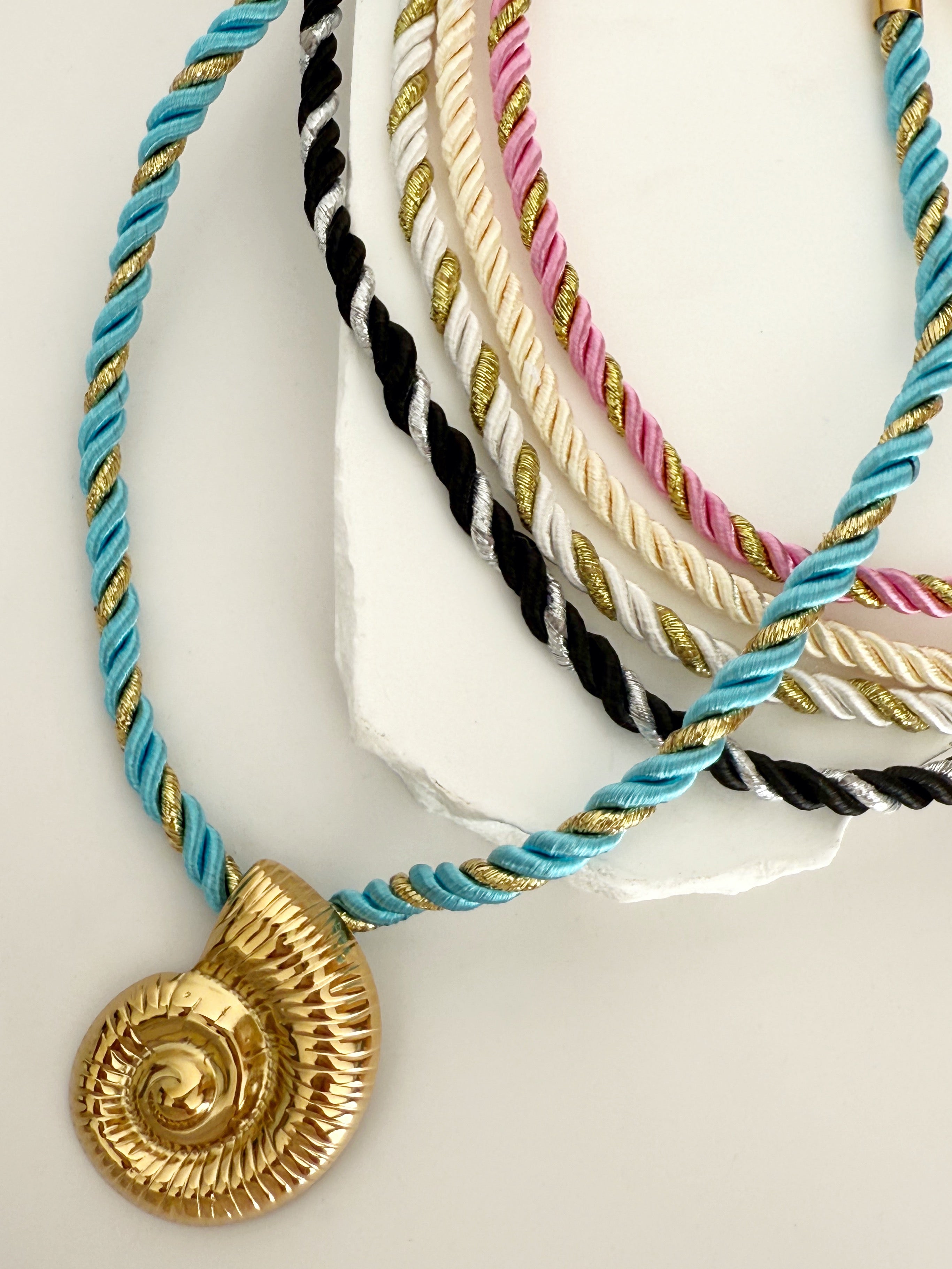 Shell & Rope Necklace